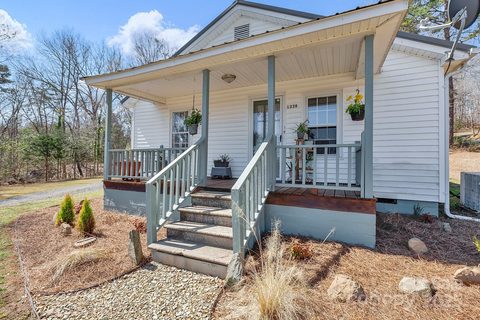 1339 Hill Street sold home in Sunset Hills, Albemarle, NC