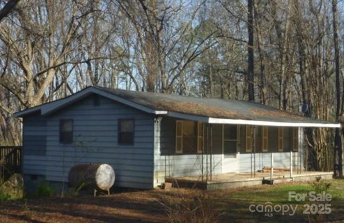 215 N Pinchback Avenue pending home in Hilltop, Bessemer City, NC