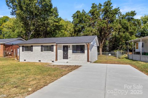 9235 Edgevale Drive sold home in Beatties Ford, Charlotte, NC
