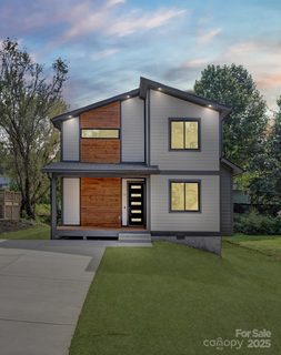 Previously sold for $605,000