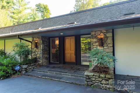 18 Forest Road