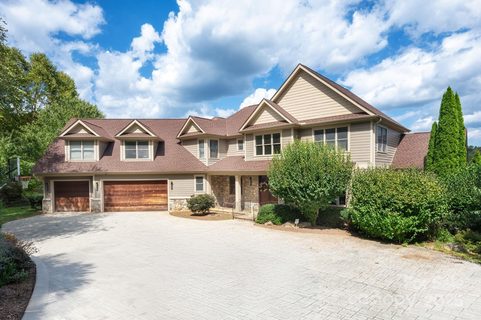31 Bradford Vistas Drive active home in Waterford Lakes, Fletcher, NC