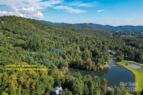 L12r Trailside Court active lot in Straus Park, Brevard, NC