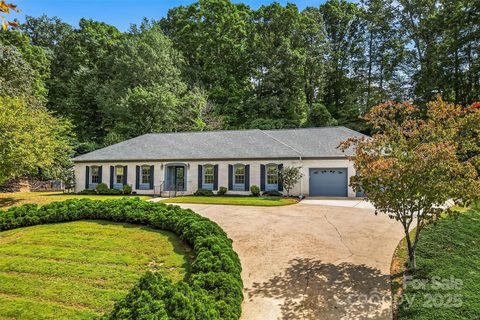 200 Woodland Drive sold home in Foxfire, Marion, NC