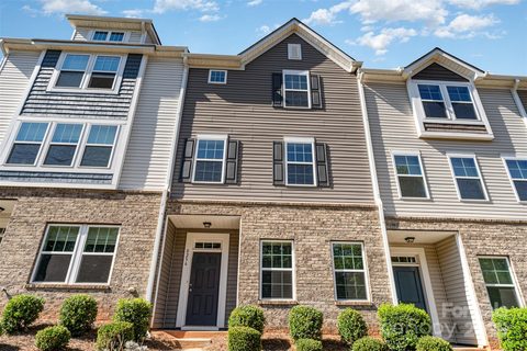 8256 Waxhaw Highway sold townhome in Main Street Station, Waxhaw, NC
