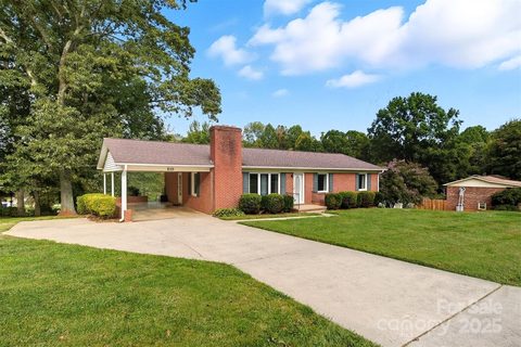 210 7th Avenue Place sold home in Augusta Heights, Conover, NC