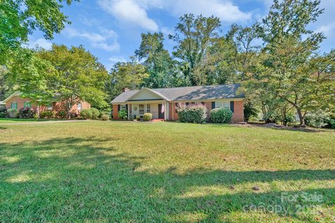 1790 Havenwood Drive pending home in Arrowood Estates, Lancaster, SC