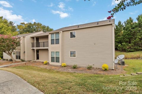 11001 Running Ridge Road sold condo in Carmel Village II, Charlotte, NC
