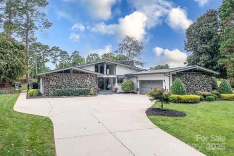 3125 Lake Shore Road