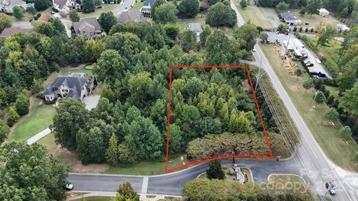 Homes in Victoria Lake, Waxhaw