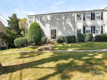 431 Wakefield Drive sold home in Selwyn Village, Charlotte, NC