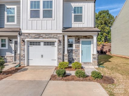 2024 Crooked Oak Lane sold townhome in Landings At White Rose, York, SC