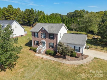 2264 Picnic Drive sold home in South Lakes, Newton, NC