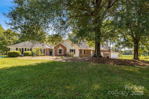 110 Ritchie Drive sold home in Wildwood Pines, Shelby, NC