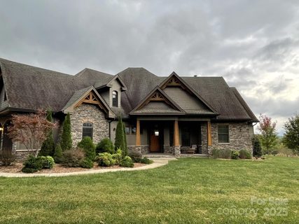 700 Bear Cliff Drive