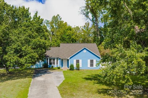 4205 Hounds Run Drive sold home in Habersham, Matthews, NC