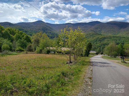 00 Barber Hill Drive sold home in Barbers Orchard, Waynesville, NC