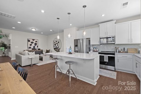 2954 Clyde Drive sold home in Greenway Overlook, Charlotte, NC