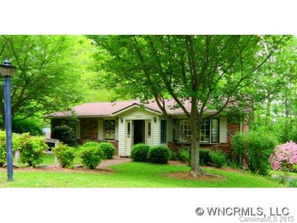 1216 Pinebrook Circle sold home in Pinebrook, Hendersonville, NC