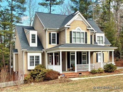26 Madelyn Lane sold home in Corbran Woods, Fairview, NC