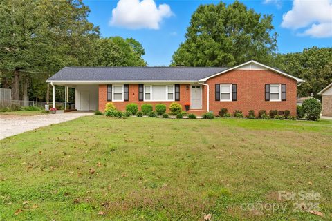 Homes in Helms Park, Monroe
