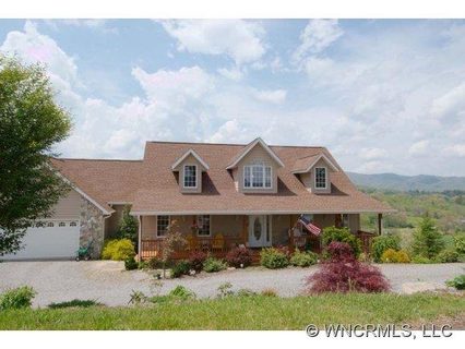 480 Everview Lane sold home in River Ridge Estates, Waynesville, NC