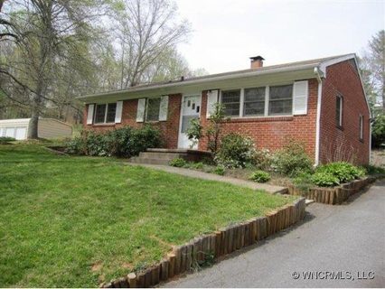 48 Royal Oaks Drive sold home in Royal Oaks, Arden, NC