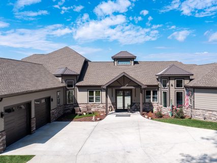 Homes in Byers Cove, Hendersonville
