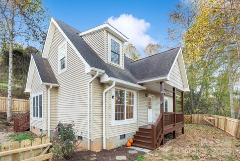 124 Sleepy Forest Drive sold home in Cordell Acres, Leicester, NC