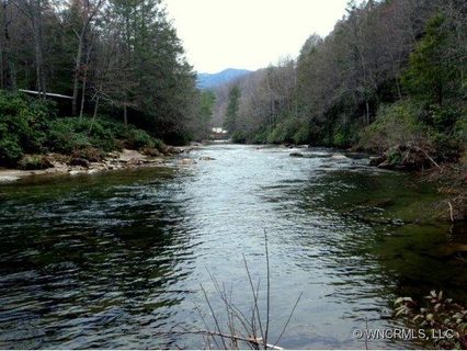 L 17 River View Trail sold home in Rivers Edge, Burnsville, NC