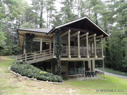 117 Dorne Drive sold home in Pleasant Hill Acres, Hendersonville, NC