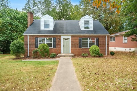 1261 Elizabeth Avenue sold home in Oakland Heights, Statesville, NC