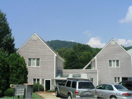 4 D Lynx Drive sold condo in The Lynx Condominium, Black Mountain, NC