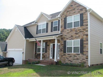 7 Stonebury Drive sold home in Stonecrest, Arden, NC