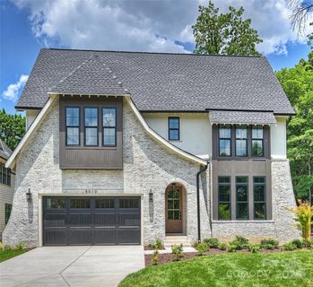 5010 Ohm Lane pending home in Lansdowne, Charlotte, NC