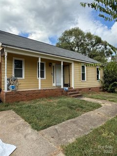 3396 Farm Lake Drive sold home in Parkview, Concord, NC