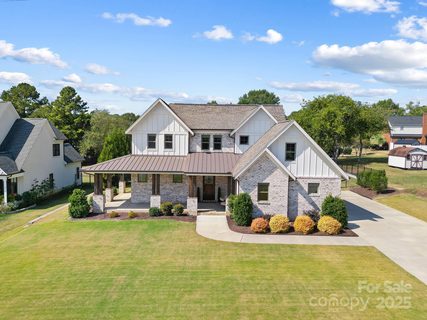 7966 Dell Drive sold home in Fenton Dell, Harrisburg, NC