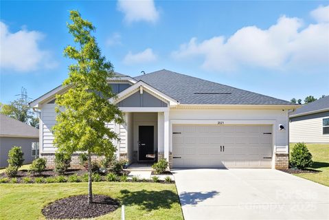 2023 Merida Street active home in The Vineyards On Lake Wylie, Charlotte, NC
