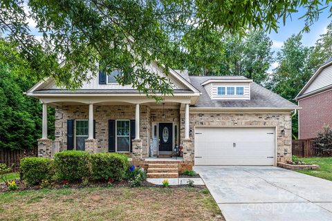 121 Misty Woods Drive sold home in Lake Forest, Clover, SC