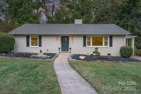 931 Hickory Nut Street