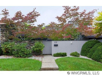 23 Lakemoor Lane