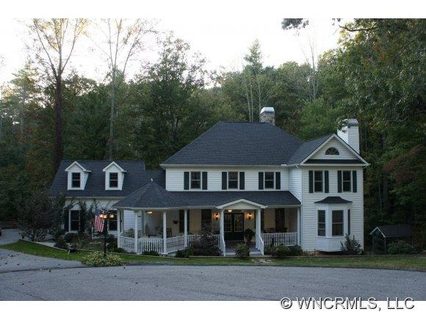 200 Whispering Stream Trail sold home in Rambling Ridge Est, Hendersonville, NC
