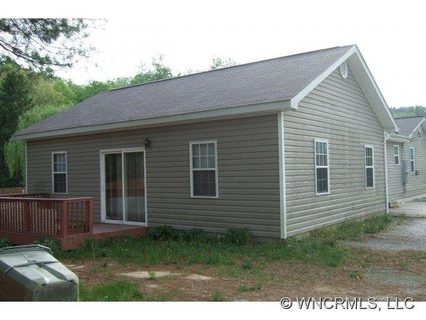 2102 Kingsbury sold home in Arlington Ext Druid, Hendersonville, NC