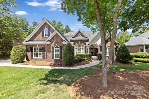 2241 Flagstick Drive sold home in Emerald Lake, Matthews, NC