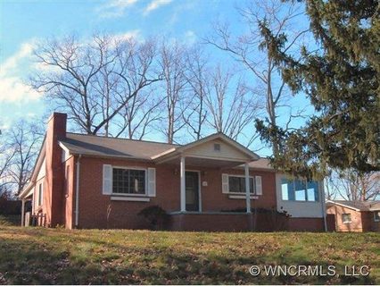 303 Jack St sold home in Freeman, Hendersonville, NC