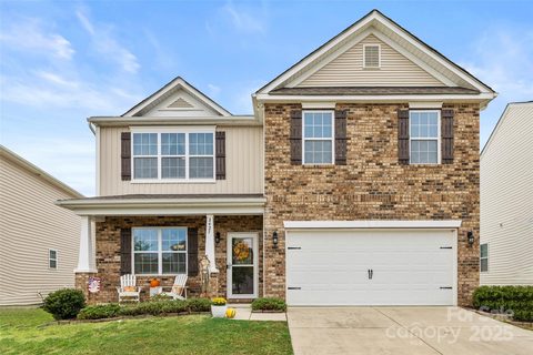 2427 Tallet Trace sold home in Sutton Farms, Charlotte, NC