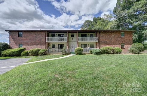 Homes in Brookside Manor Condominiums, Hendersonville