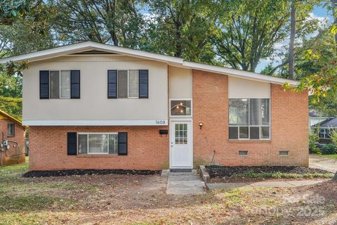 1608 Carfax Drive
