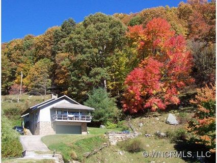 506 Crabtree Farms Road sold home in Crabtree Farms, Clyde, NC
