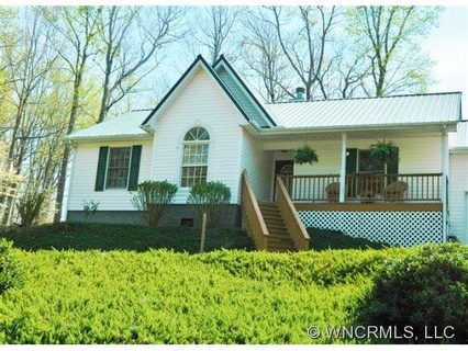 1 Twin Lakes Drive sold home in Twin Lakes, Fletcher, NC